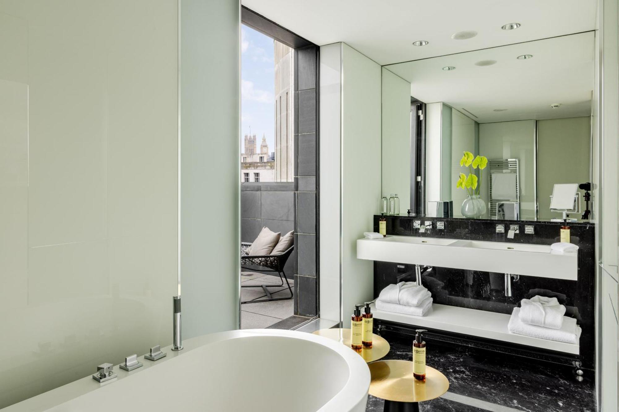 Penthouse Dúplex Ultimate ME + com 2 Quartos